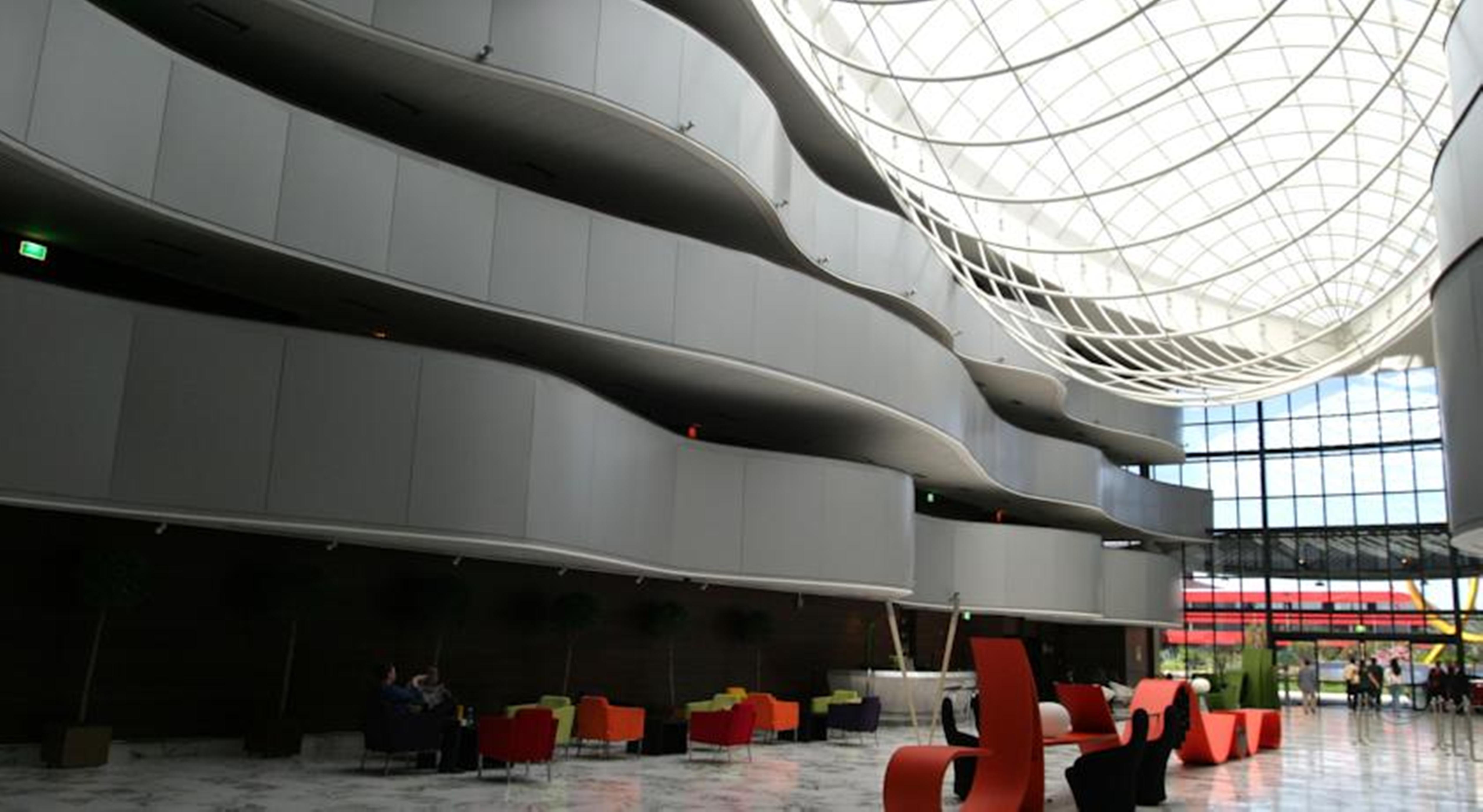 Royal Tulip Brasilia Alvorada Hotel Luaran gambar The interior of the library