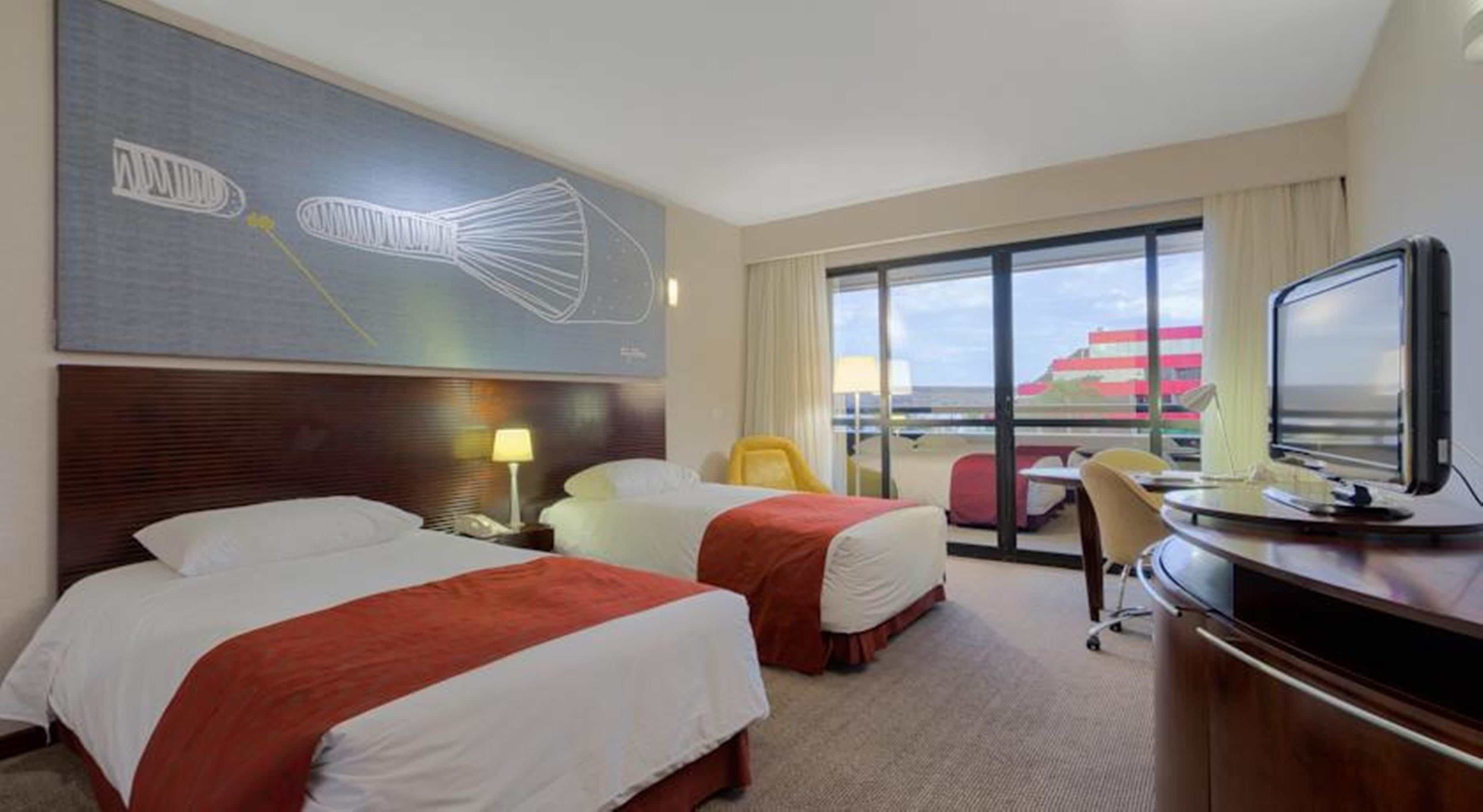 Royal Tulip Brasilia Alvorada Hotel Luaran gambar A room at the hotel