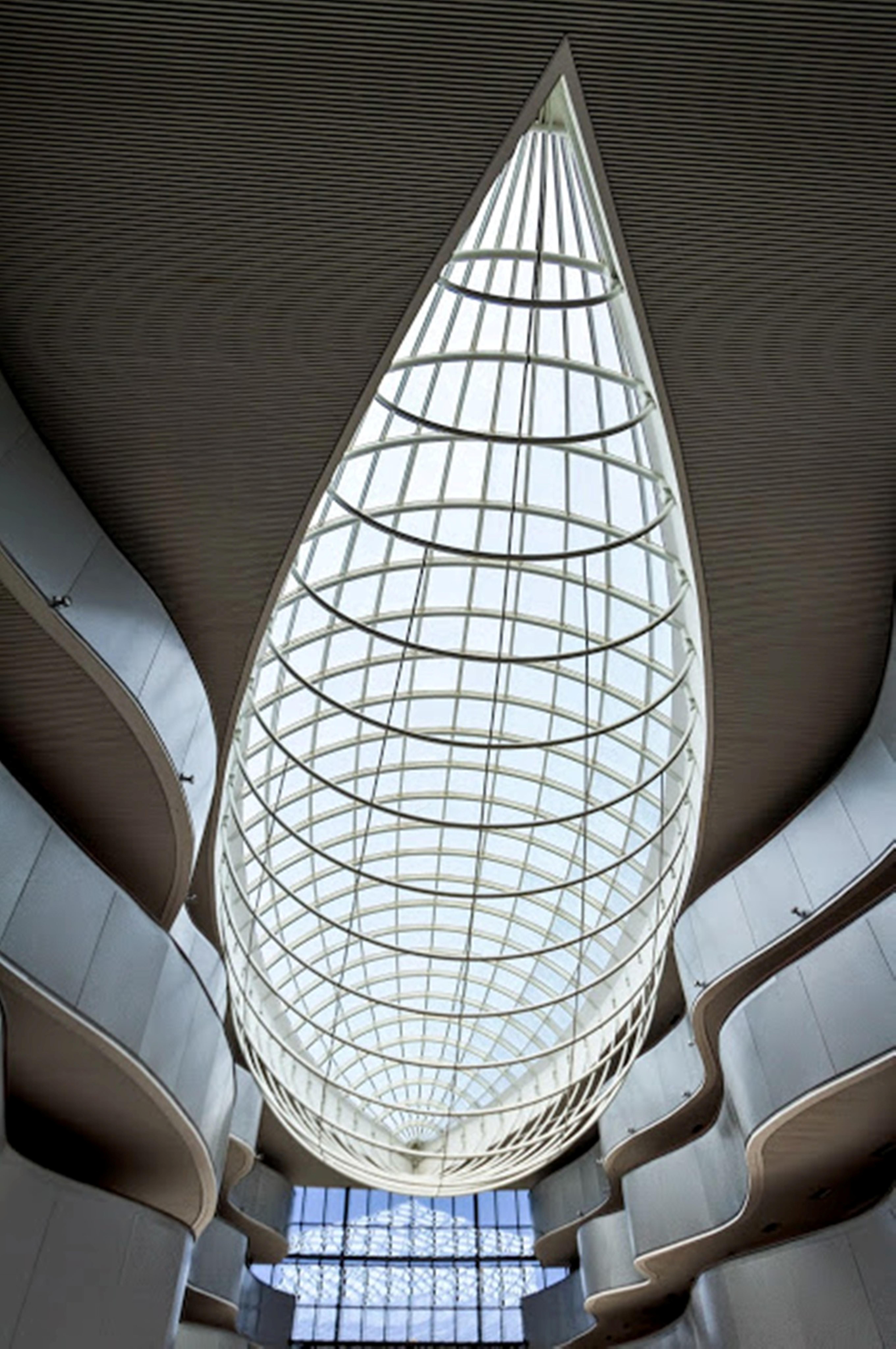 Royal Tulip Brasilia Alvorada Hotel Luaran gambar The ceiling of the main atrium