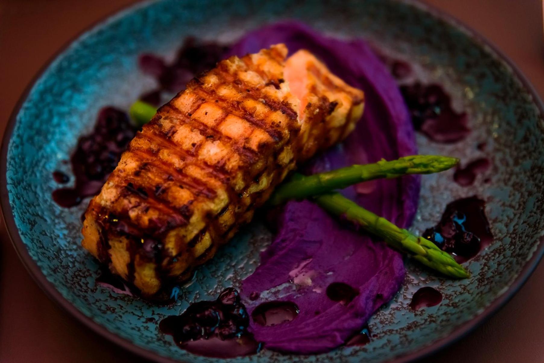 Royal Tulip Brasilia Alvorada Hotel Luaran gambar Salmon