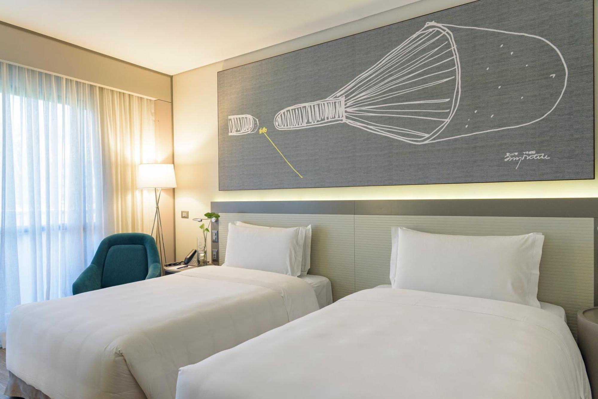Royal Tulip Brasilia Alvorada Hotel Luaran gambar A room at the hotel
