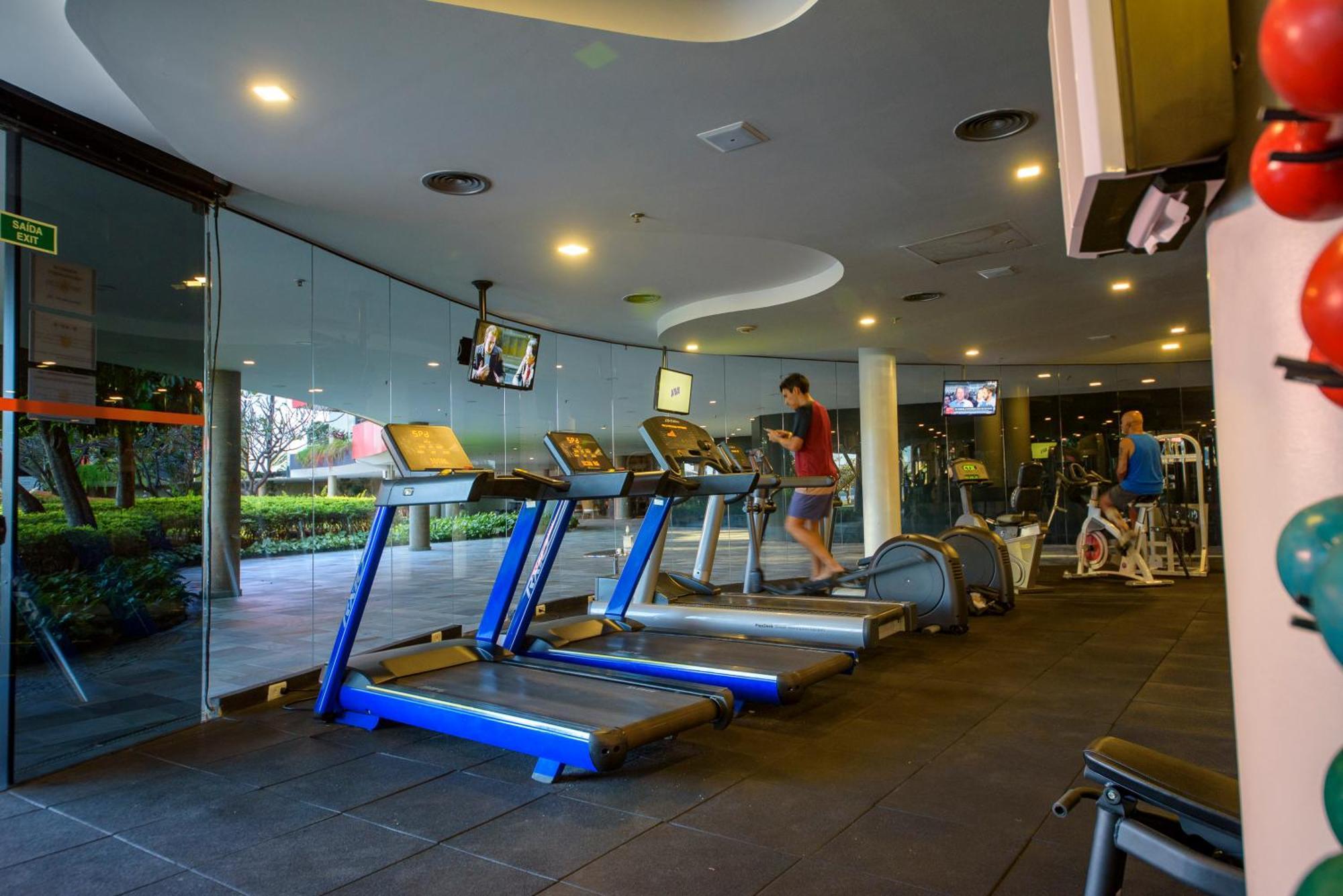 Royal Tulip Brasilia Alvorada Hotel Luaran gambar A treadmill