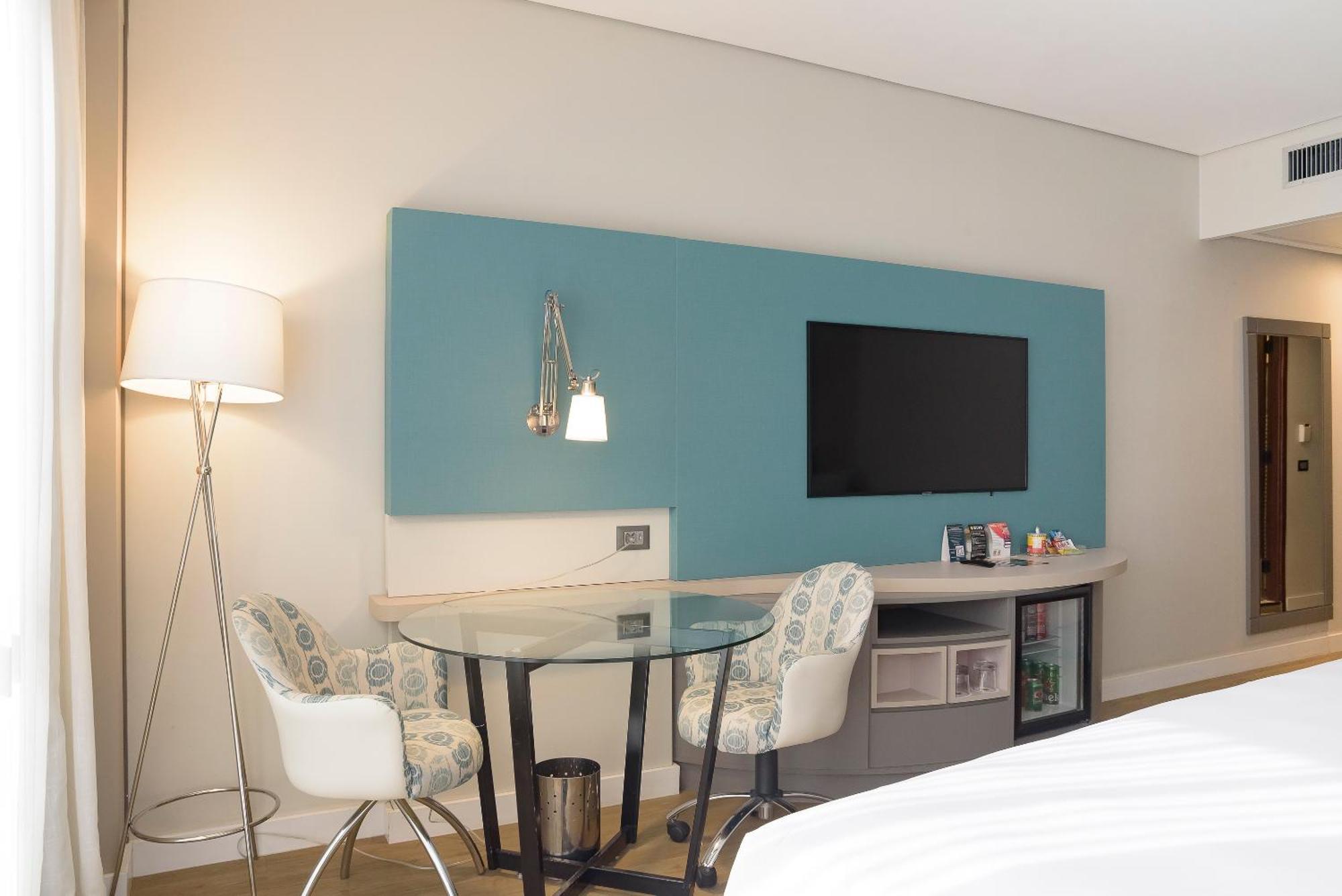 Royal Tulip Brasilia Alvorada Hotel Luaran gambar A room at the Hilton Garden Inn